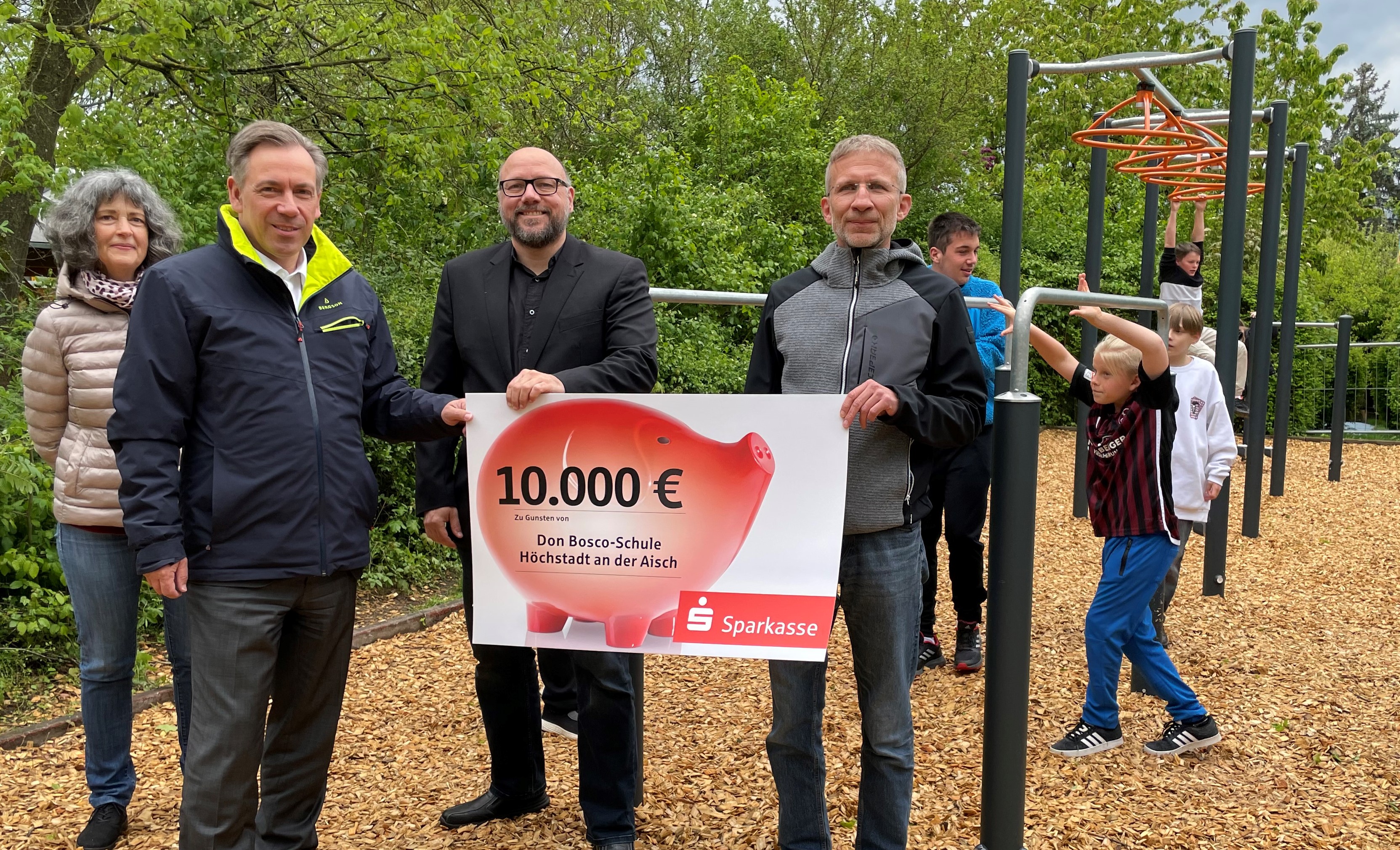  Kletterspaß im Schulhof: Bewegungsparcours an der Don Bosco-Schule in