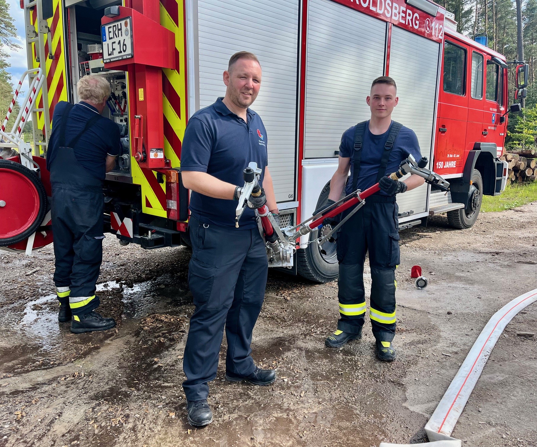 Die Feuerwehr Heroldsberg hat das Kreisregnersystem zur Übergabe auf der DBU-Naturerbefläche Tennenlohe getestet.©Katja-Behrendt_DBU-Naturerbe.jpg