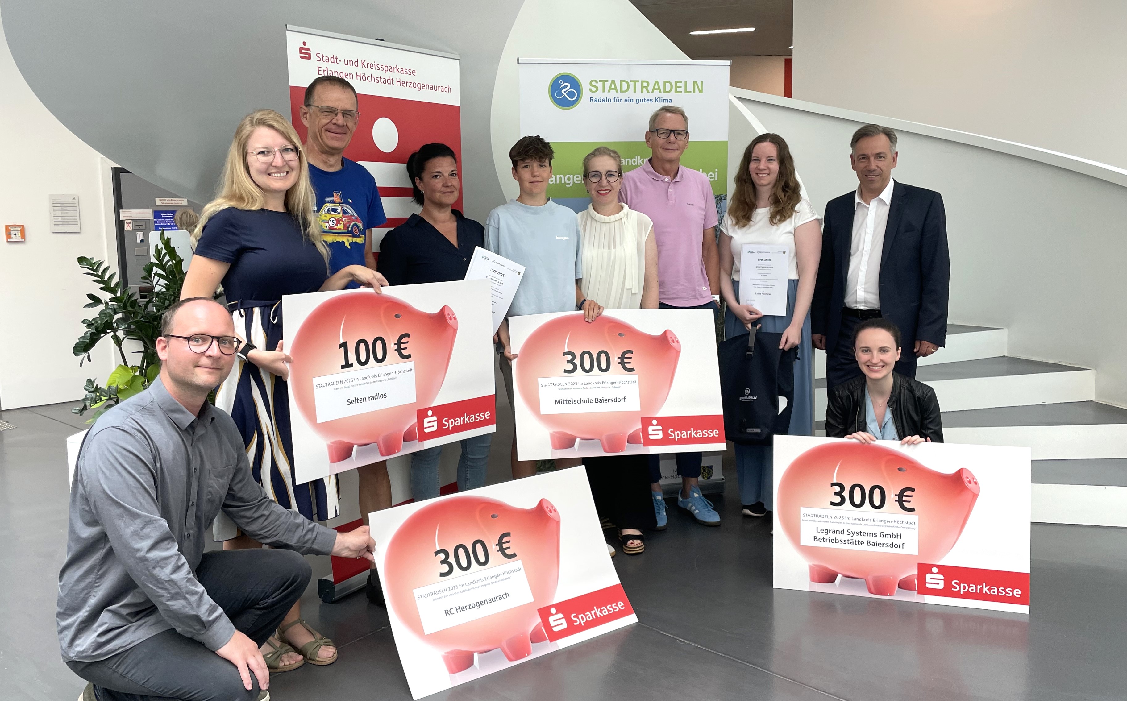 Leider haben wir keinen Alternativtext zu diesem Bild, aber wir arbeiten daran.
