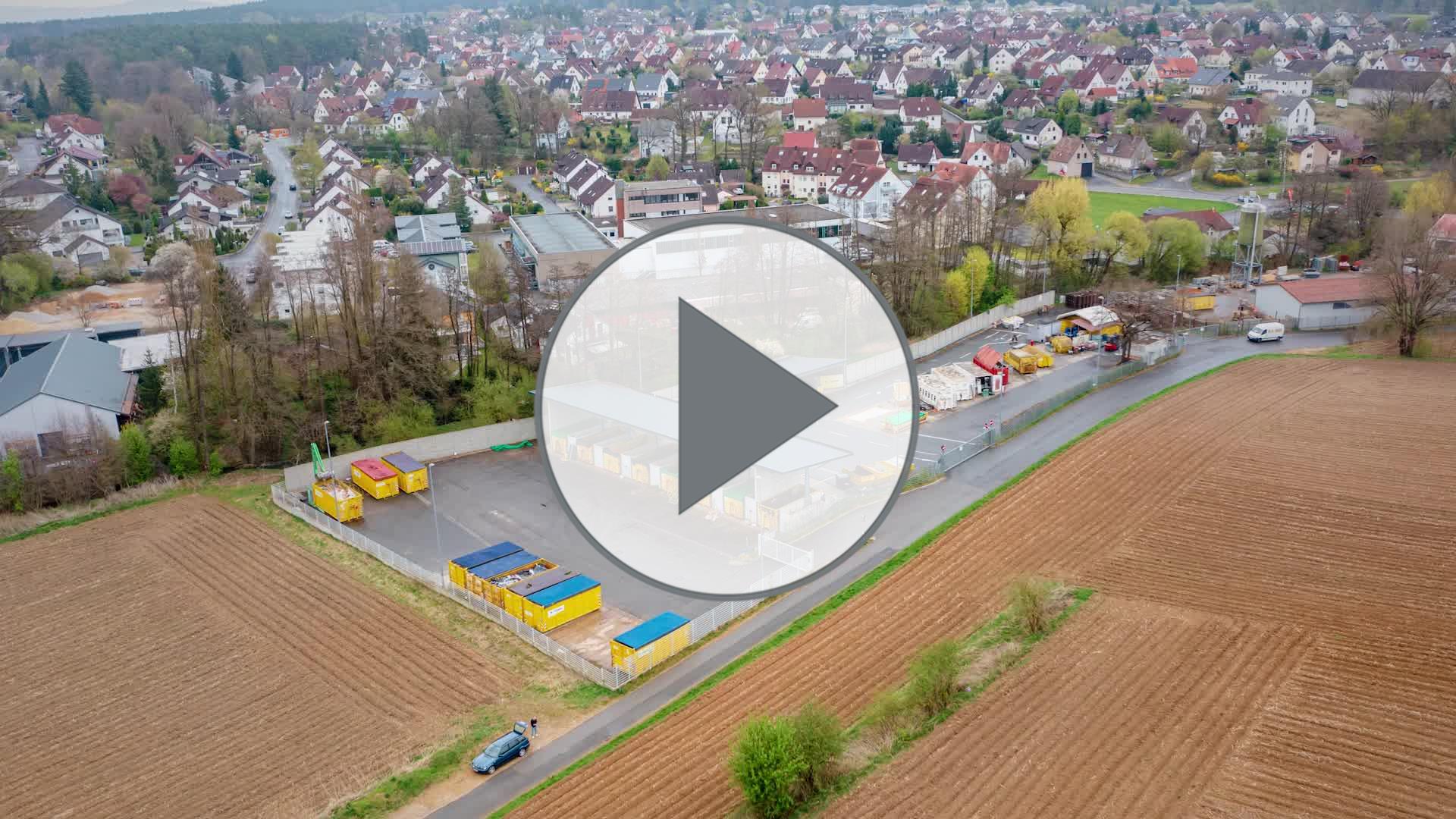 Titelbild Imagefilm Abfallwirtschaft: Drohnenaufnahme des Wertstoffhofs Eckental