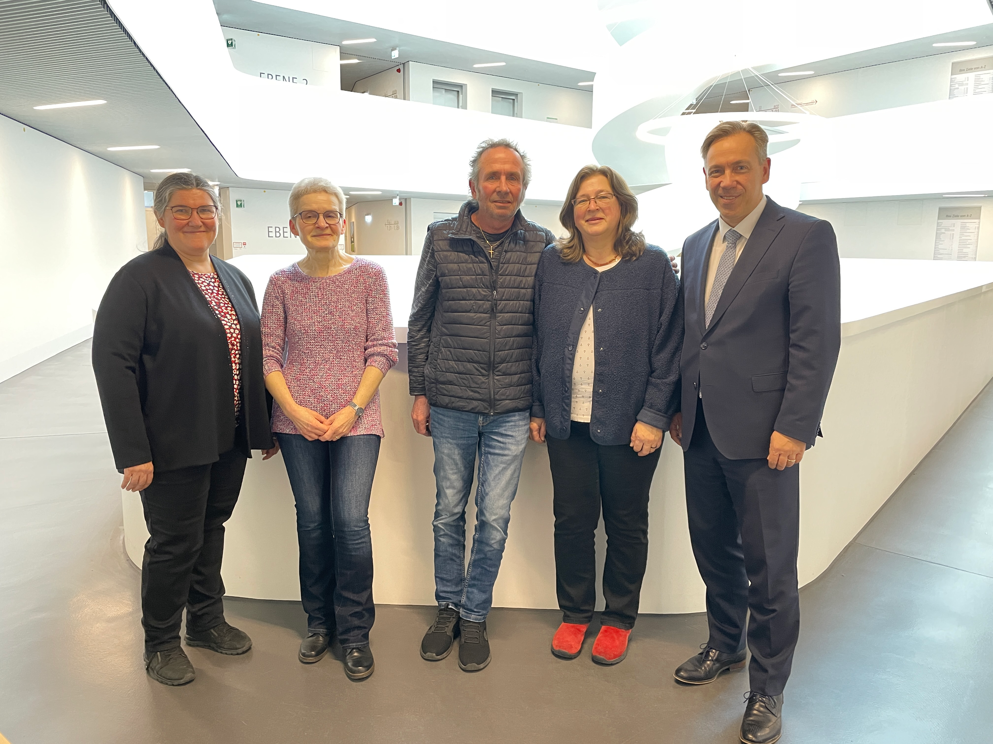 Leider haben wir keinen Alternativtext zu diesem Bild, aber wir arbeiten daran.