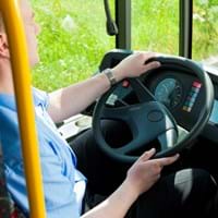 Bus_Kzenon_Fotolia_35639292.jpg
